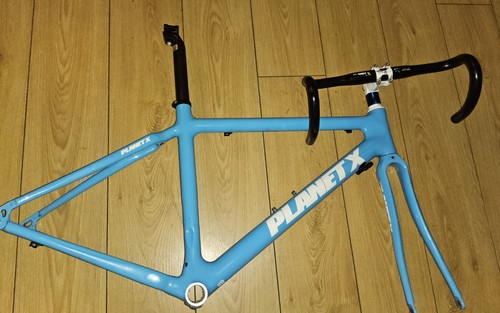 Planet carbon road - planet, bike