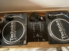 Technics SL-1210MK2 Direct Drive Turntable System Pair With Mixer