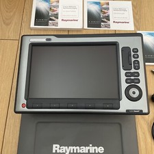 RAYMARINE CHARTPLOTTER E120W PLOTTER E62223 Great Condition