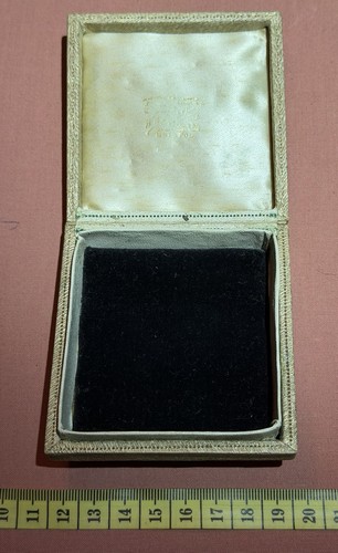Beautiful antique jewellery - antique,