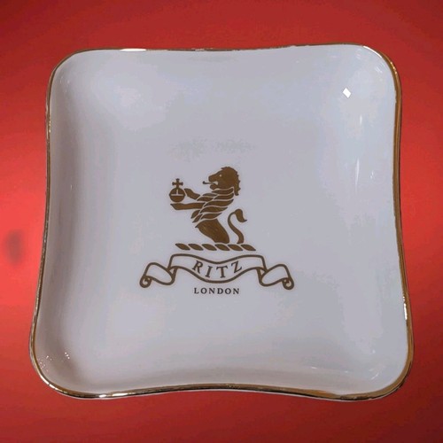 Vtg square ritz london hotel - square,