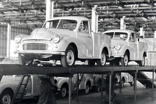 CV727 - Cars being assembled