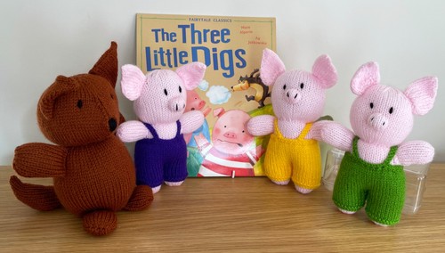 Three little pigs - three,