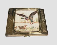 VINTAGE C1940 VERY RARE GWENDA  RESIN LID DUCKS  CIGARETTE/CARD CASE+MIRROR