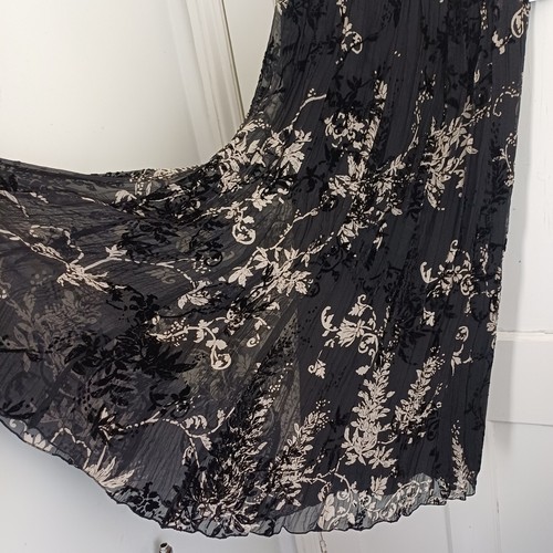 East devote maxi skirt nwt - east,
