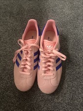 pink and blue gazelle, size