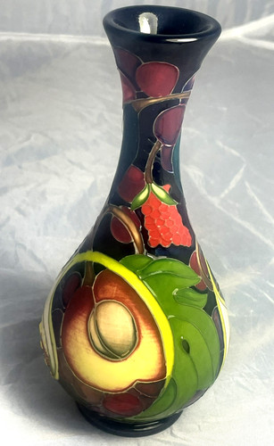 Moorcroft vase queens - ***,