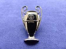 UEFA CHAMPIONS LEAGUE/ EUROPEAN CUP TROPHY BADGE MANCHESTER CITY CHELSEA LYON