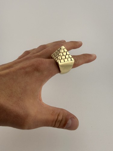 9ct gold pyramid ring size - gold,
