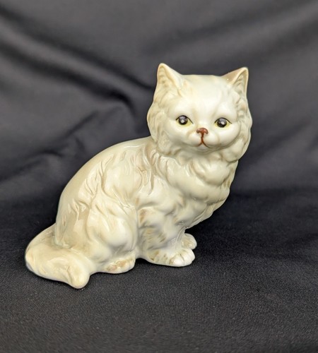 Vintage white persian cat - vintage,