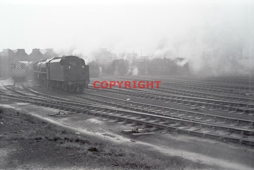 1266 steam railway - b/w,