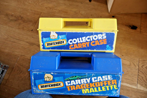Vintage matchbox carry - x,