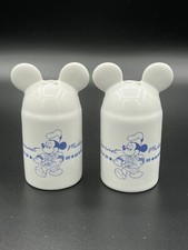 Vintage Salt & Pepper Shaker Gourmet Mickey Mouse Pots Walt Disney Resorts