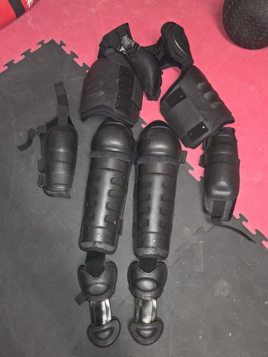 Riot suit - riot,