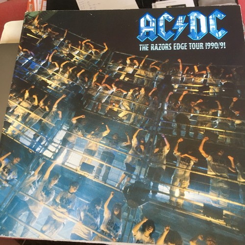 Razors edge concert tour - ac/dc,