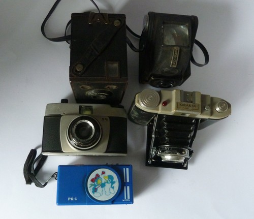 Old vintage cameras job - cameras,