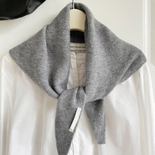100%Cashmere Triangular Scarf