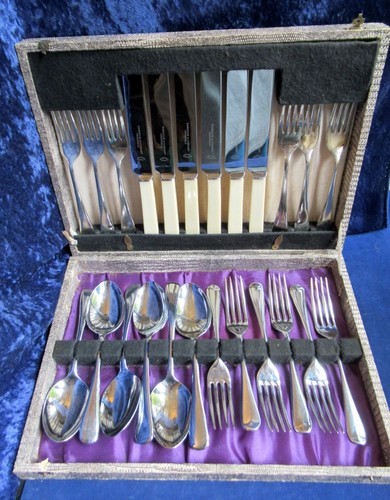 Vintage piece canteen - 52,
