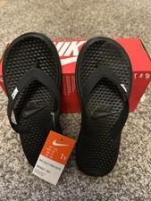 NWT- Little Kid's Nike Solay
