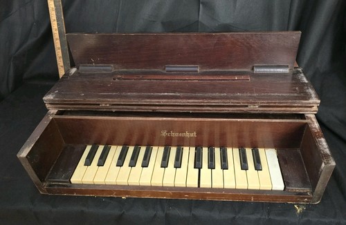 Antique schoenhut key toy - key,