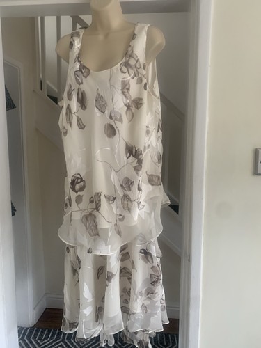 Mother the bride outfit - bride,