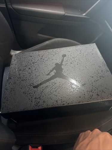 Jordan black cat size 9 - cat,