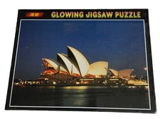 Acme 500 Piece Glowing Jigsaw