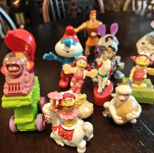 Mcdonald vintage happy meal - mcdonald's,