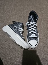 Converse Run Star Hike