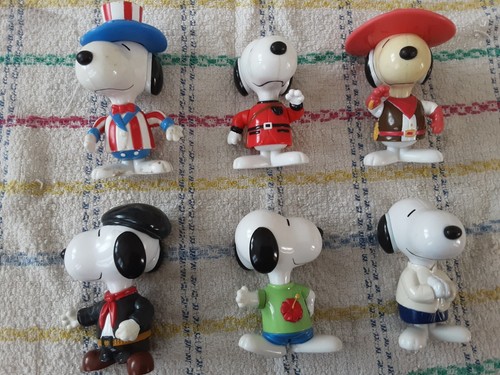 Mcdonalds snoopy the world - snoopy,