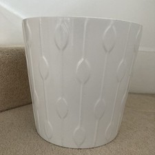 IKEA KARDEMUMMA White Indoor Plant Pot 26cm Tall X 27.5cm Wide At Top