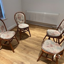 4 Wooden Chairs