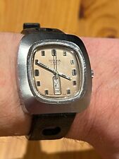 mens vintage sicura manual wind UFO 17 jewels incabloc watch