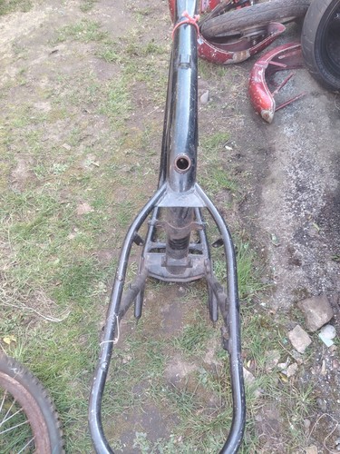 Triumph frame - ,
