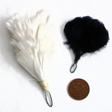Pair of vintage military army glengarry/bonnet/beret/cap feather hackle plumes.
