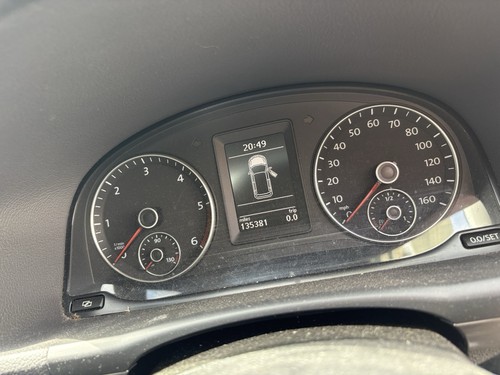 Touran 2011 clocks auto - vw,