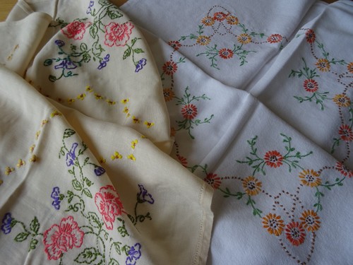 Pretty vintage antique hand - pretty,