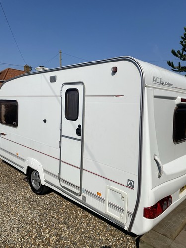 Berth deluxe caravan - berth,