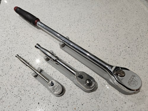 Magnetic ratchet organiser - ratchet, /