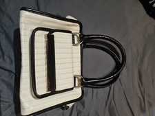 Ted Baker hand bag, lovely colour and design. never been used