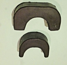 BSA A50 A65 B25  PETROL FUEL GAS TANK MOUNTING RUBBERS 68-8017 68-8018 1962-70