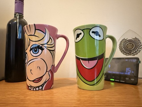 Miss piggy and kermit - and, mugs