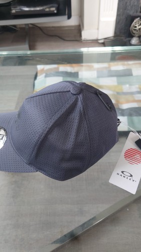 Oakley dark grey cap - dark, new