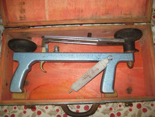 Vintage Cased Manual Gagliardini Tiranti Sagittario 1 Clay Pigeon Launcher