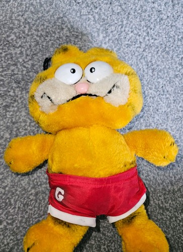 Vintage 1981 garfield plush - vintage,