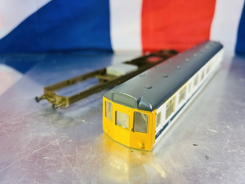 Hornby class 110 - 110, power