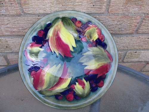 Moorcroft leaf and berry - ,
