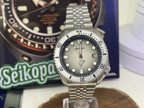 Seiko men black watch - seiko,