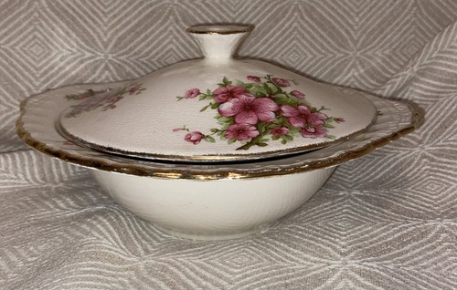 Grindley cream petal - petal, serving