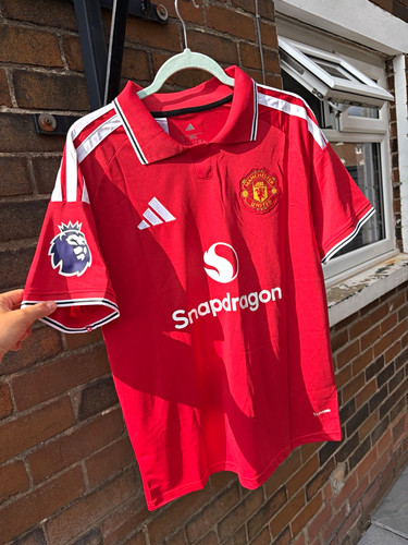 Manchester united home shirt - manchester,